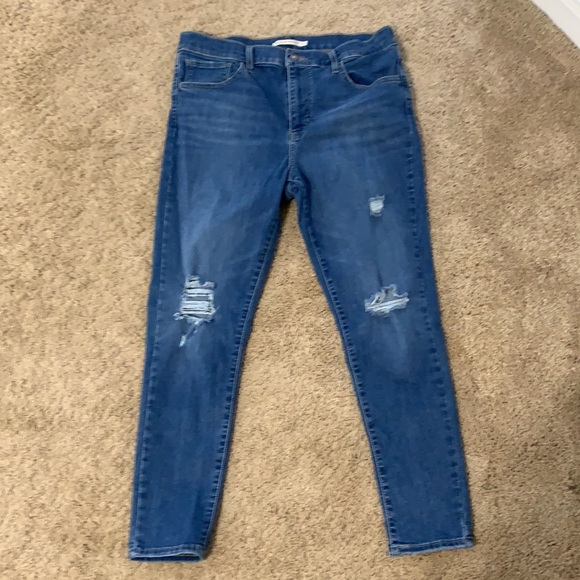 High Rise Super Skinny Distressed Levi’s - Picture 1 of 4